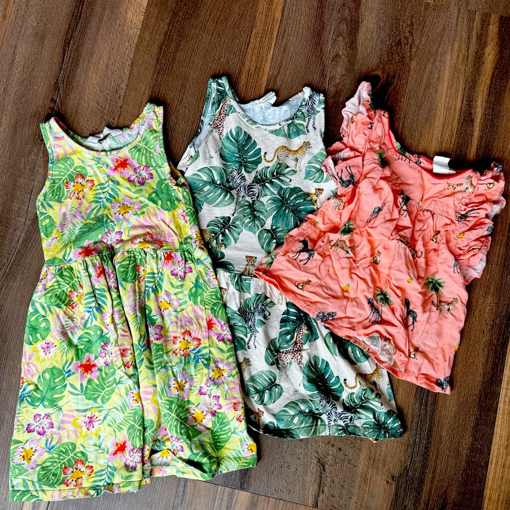 H&M summer bundle. Floral dresses and top.